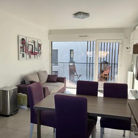 3 Pieces Au Pied De La Promenade Du Paillon Νίκαια