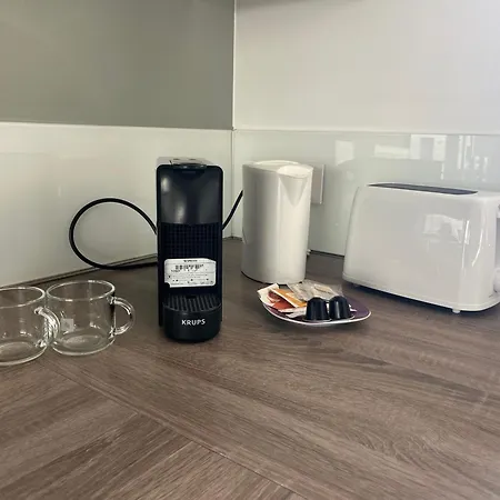 3 Pieces Au Pied De La Promenade Du Paillon Νίκαια