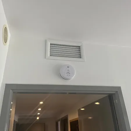 3 Pieces Au Pied De La Promenade Du Paillon * Νίκαια