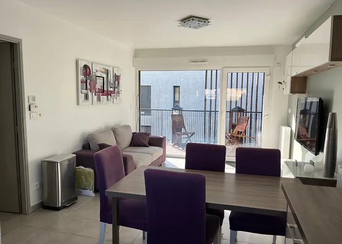 3 Pieces Au Pied De La Promenade Du Paillon ניס